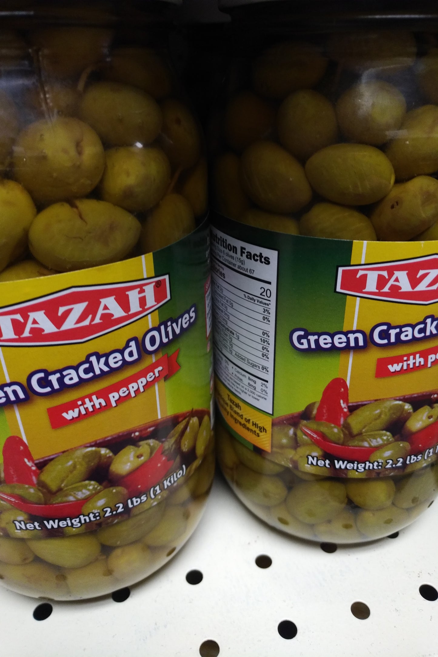 Tazah Green Cracked Olives With Papper 2.2lb